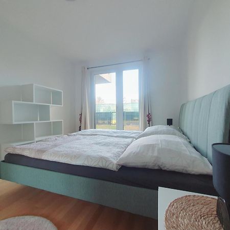 Near Lake One Bedroom Cute Apartment Wien Ngoại thất bức ảnh