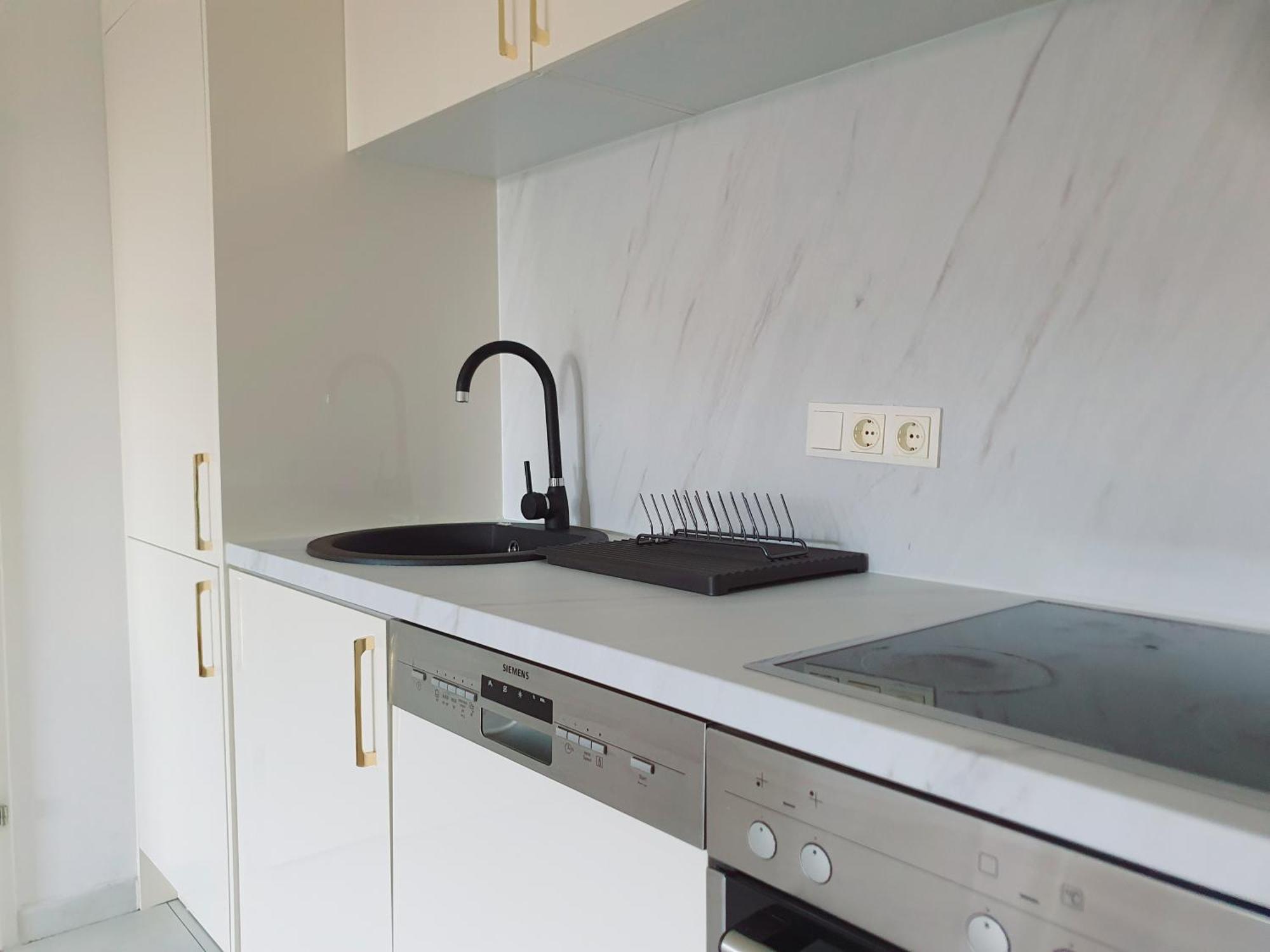Near Lake One Bedroom Cute Apartment Wien Ngoại thất bức ảnh