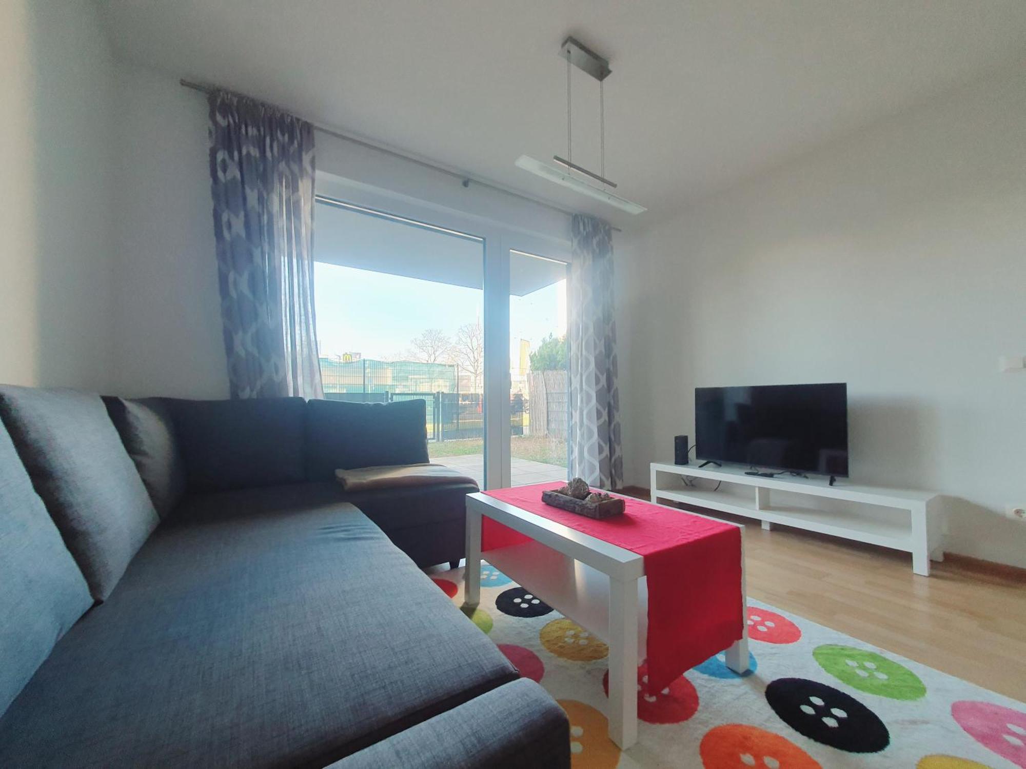 Near Lake One Bedroom Cute Apartment Wien Ngoại thất bức ảnh